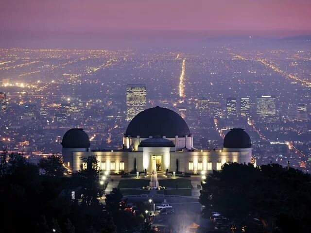 Где лучше всего наблюдать закат в Лос-Анджелесе?