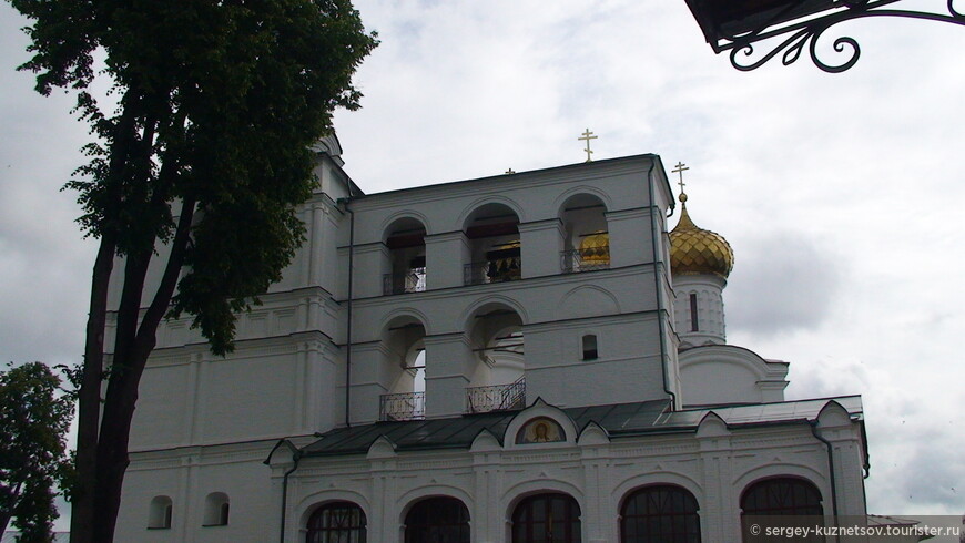 В Кострому на собачью выставку. Часть 1: Свято-Троицкий Ипатьевский монастырь