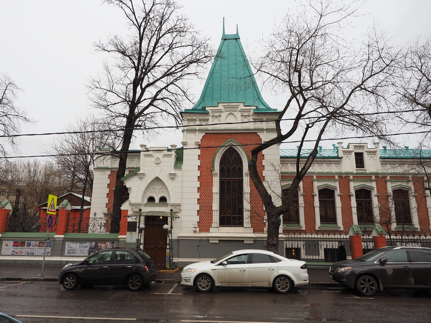 Знаменитые московские дома: неоготический особняк Бахрушиных на Зацепском Валу