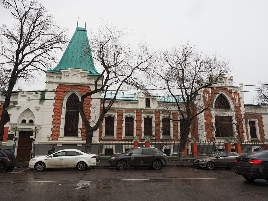 Знаменитые московские дома: неоготический особняк Бахрушиных на Зацепском Валу