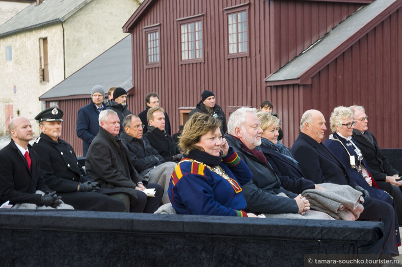Празднование 70-летия освобождения Киркенеса, среди гостей король Норвегии, 
 Сергей Лавров