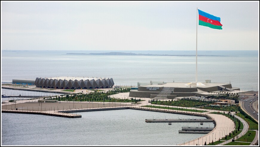 Баку — от Пламенных башен до Муслима Магомаева