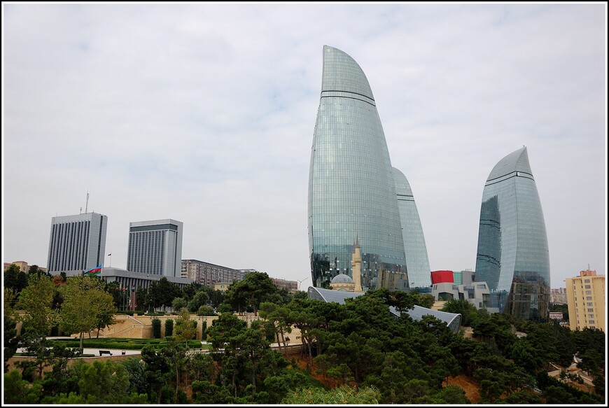 Баку — от Пламенных башен до Муслима Магомаева