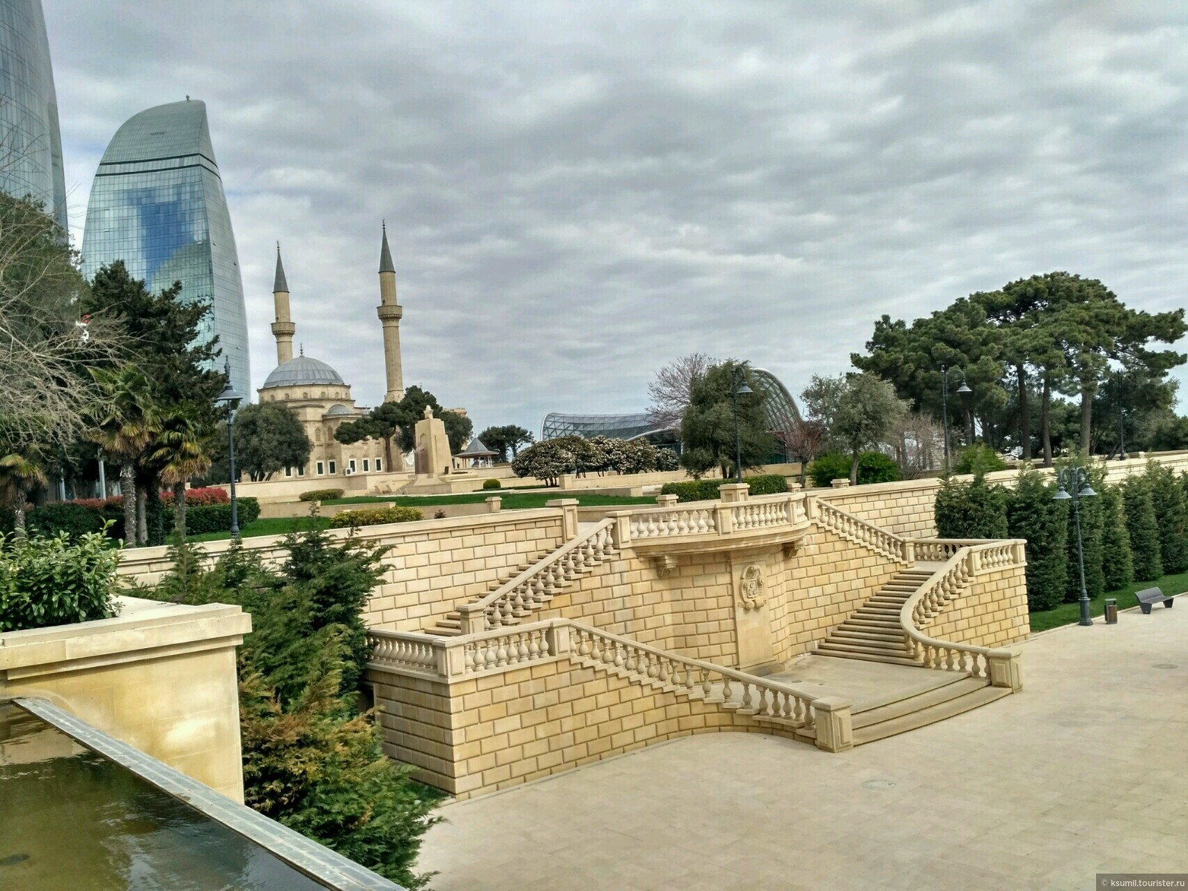 Парк азербайджан. Нагорный парк Баку. Парк Апленд Баку. Дагусту парк в Баку. Г. Баку, Нагорный парк.
