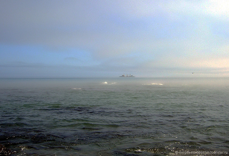Вид на Охотское море с мыса Беллинсгаузена. Фото: Новопашин С.А., 2005