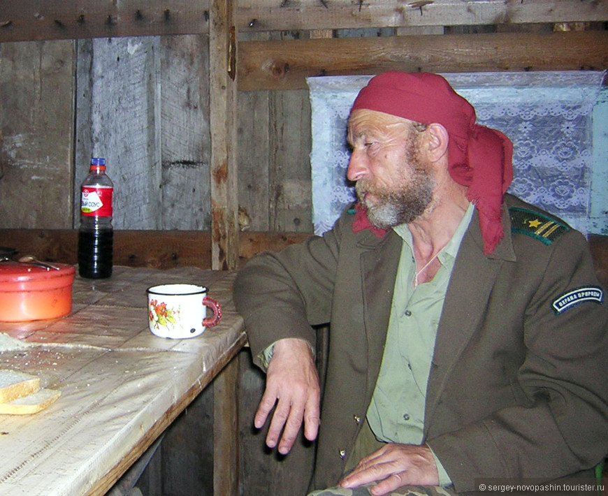 Иваныч - главный на кордоне Владимирово. Фото: Новопашин С.А., 2005