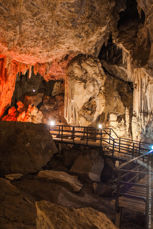 Пещера Diamond cave (Tham Phra Nang Noi) 
