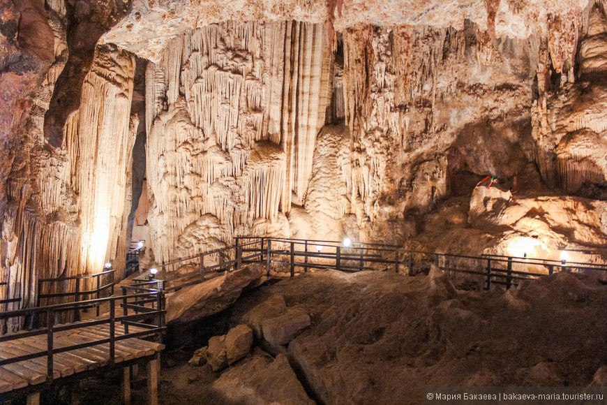 Пещера Diamond cave (Tham Phra Nang Noi) 