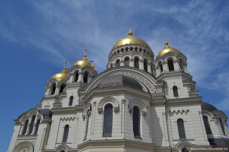 Собор является третьим по величине православным храмом в России.
