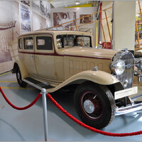 Годы выпуска: 1931-1933. Американский легковой автомобиль верхнего сегмента среднего класса с кузовом «седан». Именно этот автомобиль был взят в качестве прототипа для создания первого советского автомобиля представительского класса Л-1 «Красный Путиловец».
