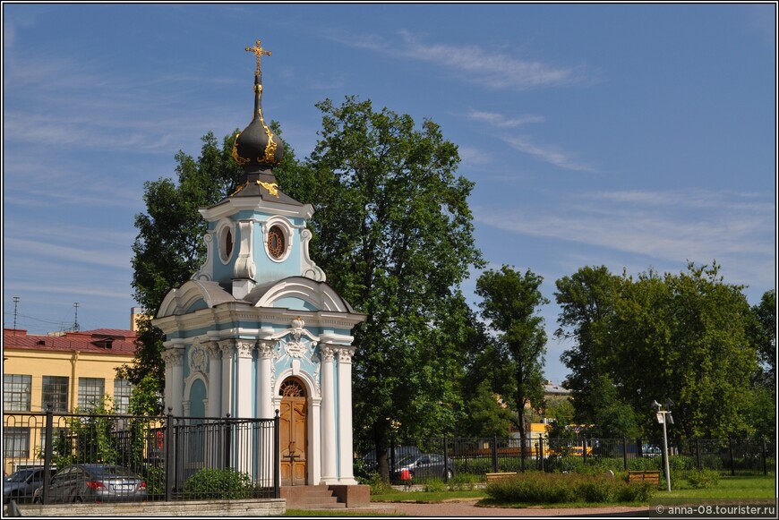 В стороне от Невского