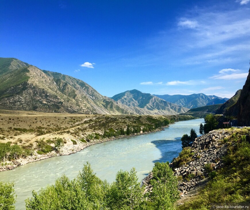 Чем ближе к границе с Монголией, тем красивее и красивее