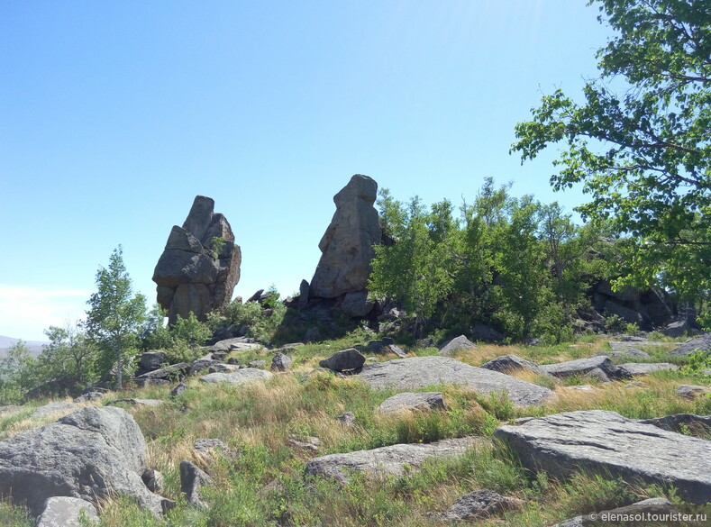 Каменные глыбы на Березовой гриве