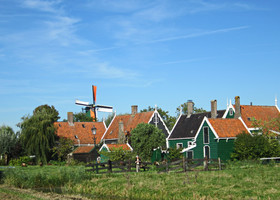 Игрушечная голландская деревня
