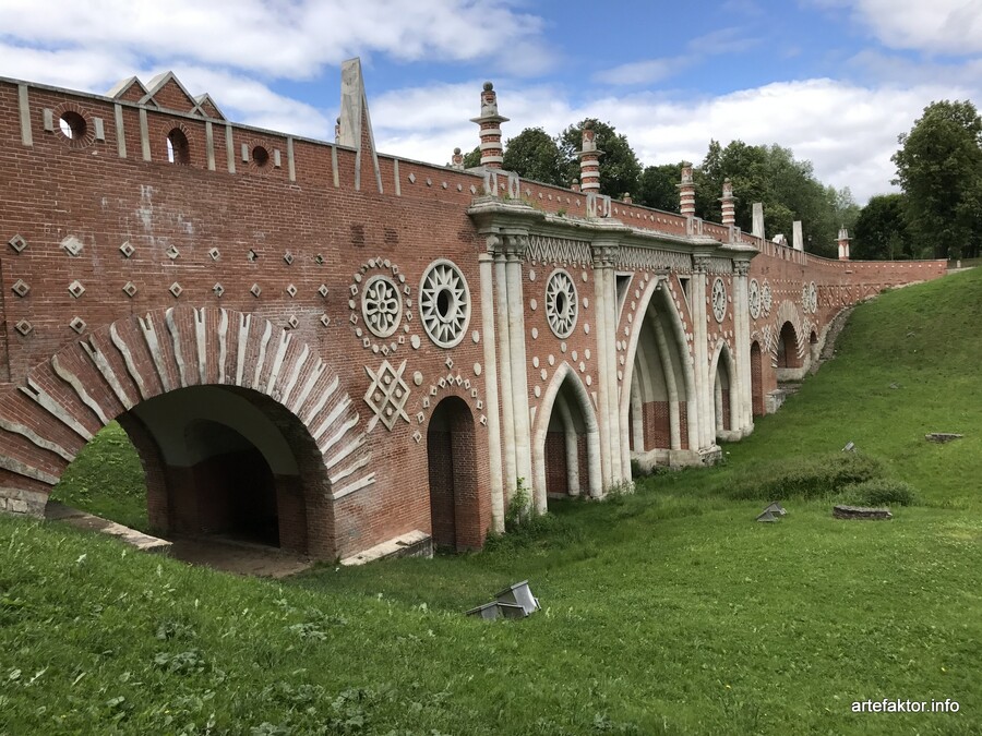 Фигурный мост Баженов в и Царицыно