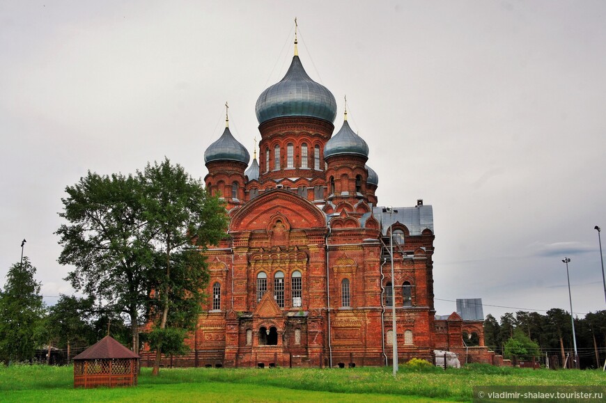 Казанский собор с севера.