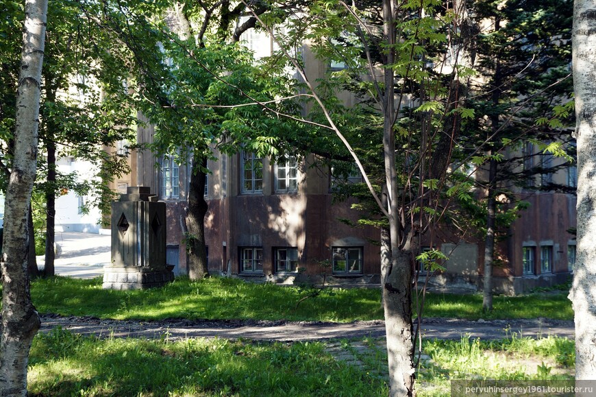Центральная больница города Тойохара (1931), ныне военный госпиталь №441, по адресу ул. Чехова, 41