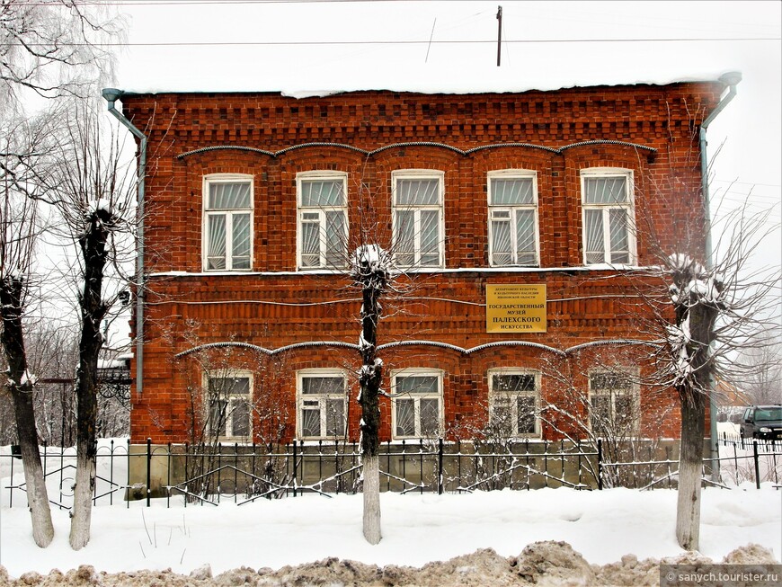 На восток от Москвы — Палех и Шуя.