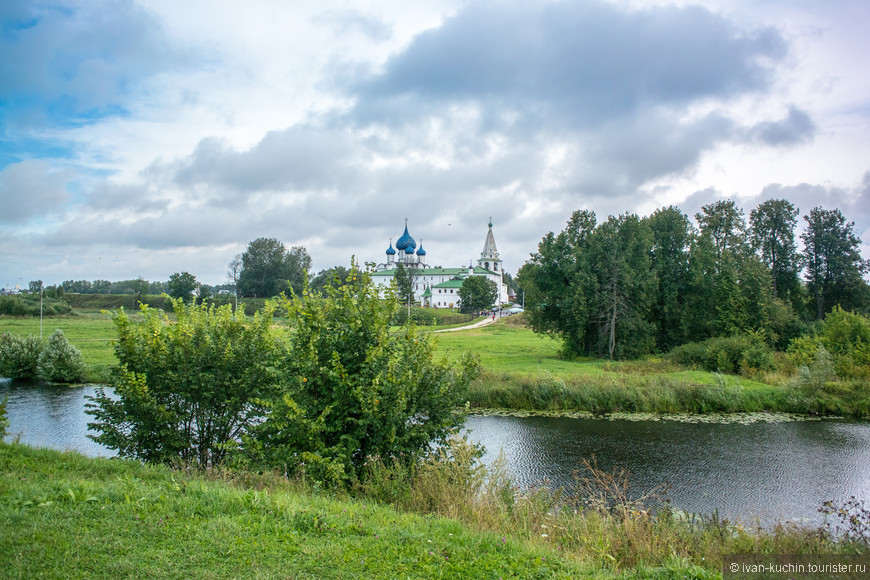 Летом в Суздале