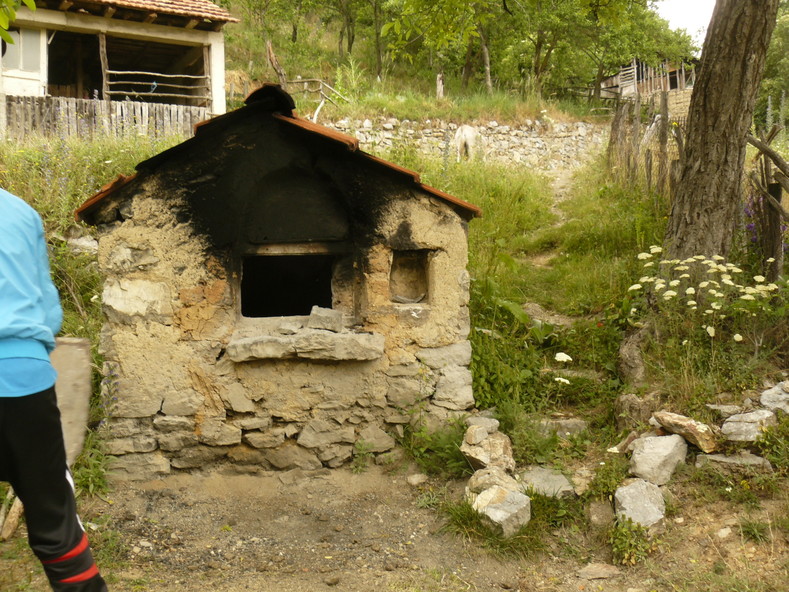 Куратица-аутентичная македонская деревня