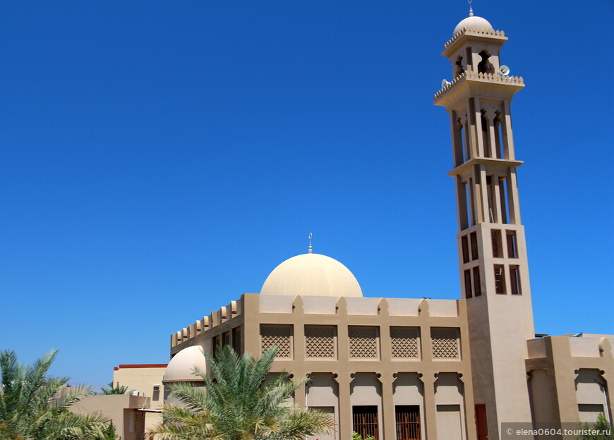Огорчение эмирата Аль Фуджейра. Дибба — город, разделенный натрое...