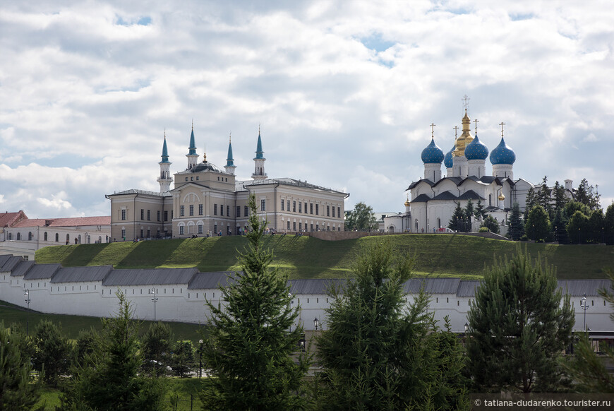 Вид на Кремль со стороны Дворцовой площади.