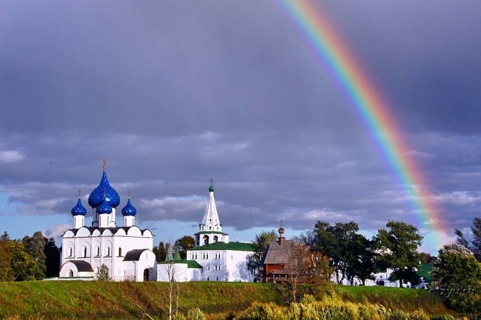 Туристический фестиваль и памятник Тарковскому