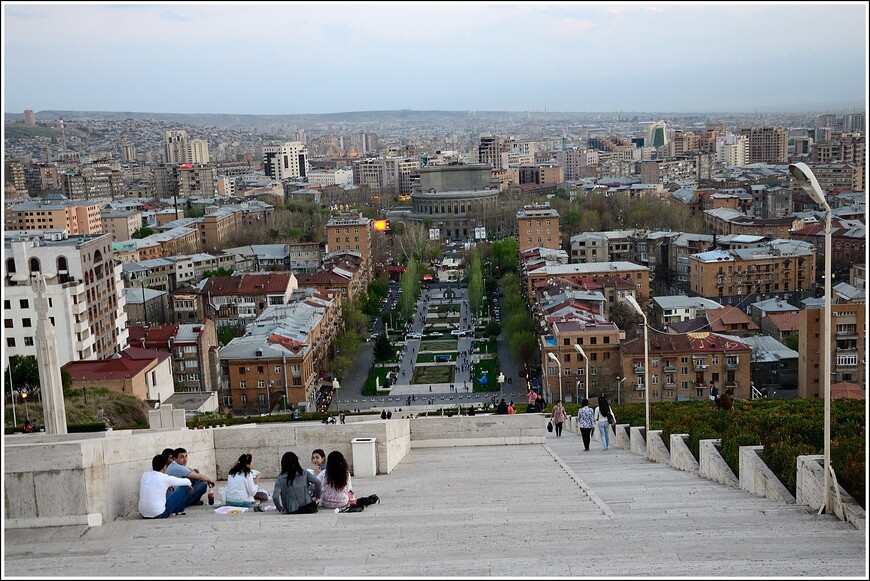 Армения. День 1/2. Прогулка по Еревану