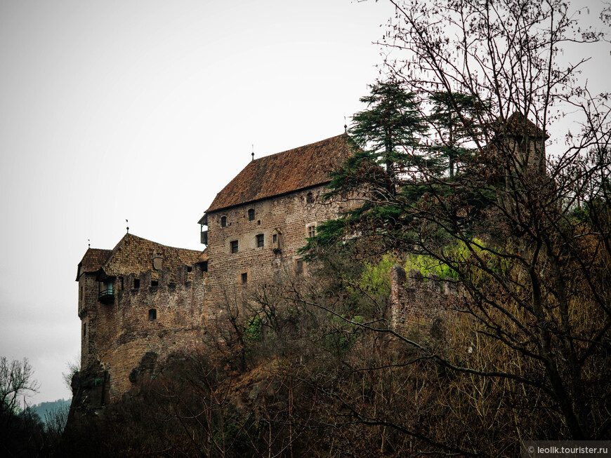 Замок Ронколо.