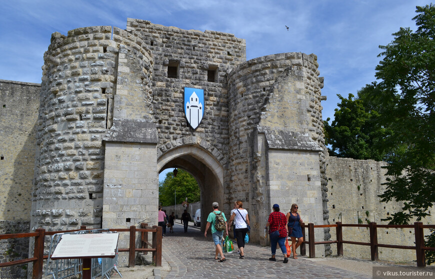 Средневековый Провен. Les Aigles Des Ramparts