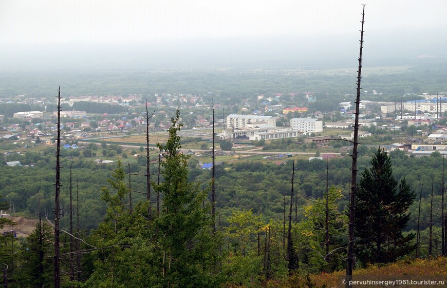 Вид с обзорной площадки на юго-запад Тымовской долины