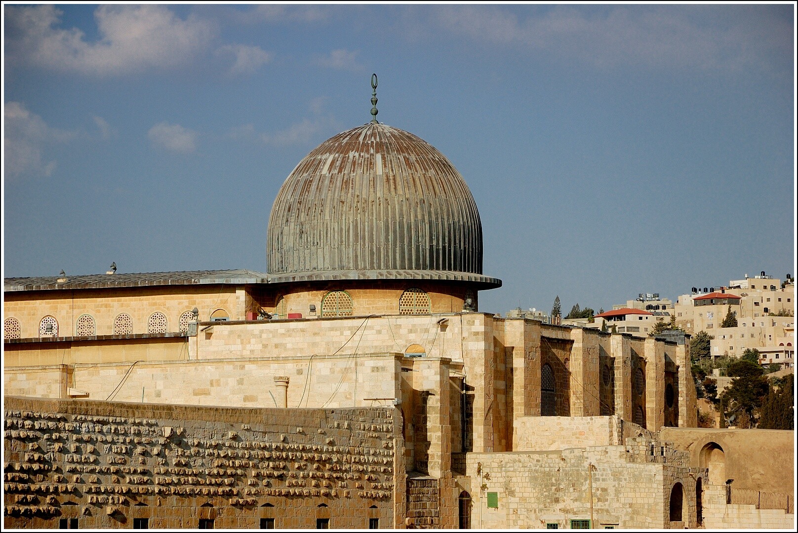 Кто построил аль аксу. Мечеть Аль-Акса. Мечеть Акса в Иерусалиме. Масджид Аль Акса в Иерусалиме. Город Иерусалим мечеть Аль-Акса.