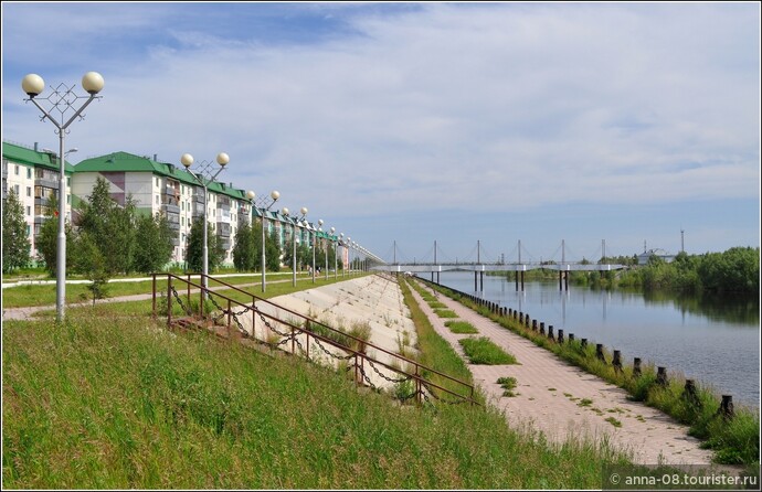 В январе 1993 года блок №1 800 МВт Нижневартовской ГРЭС был поставлен под нагрузку. Какими силами он был введен в эксплуатацию, знают, наверно, только руководители стройки и станции. Это был последний энергоблок введенный в СССР.
