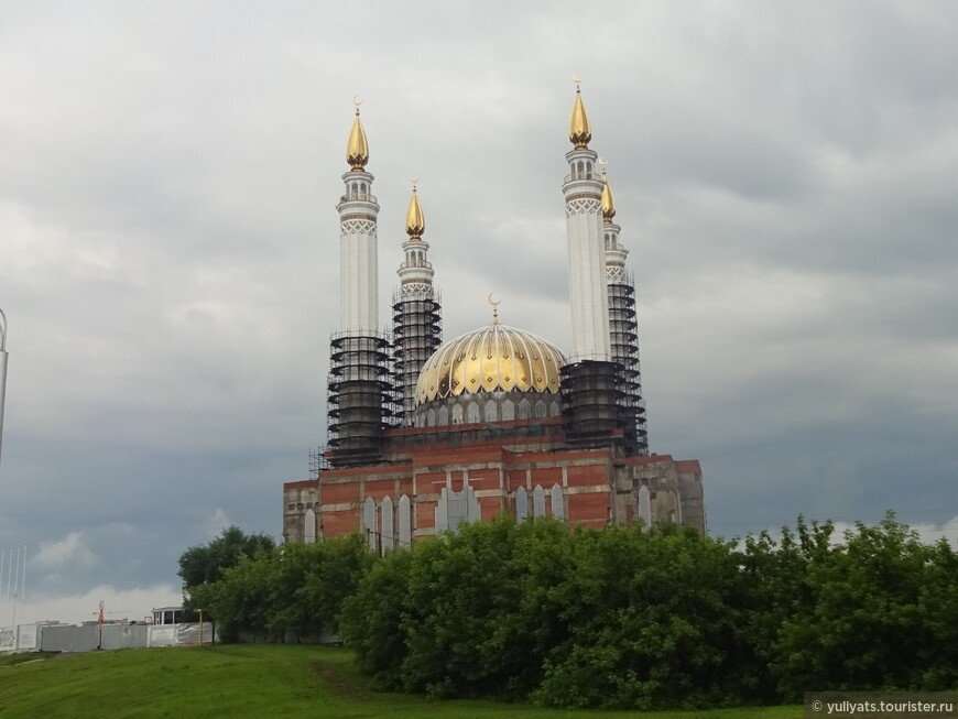 Строящаяся мечеть в Уфе