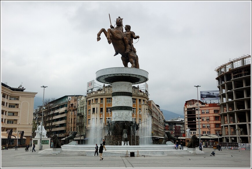 Старина и новоделы в столице Македонии
