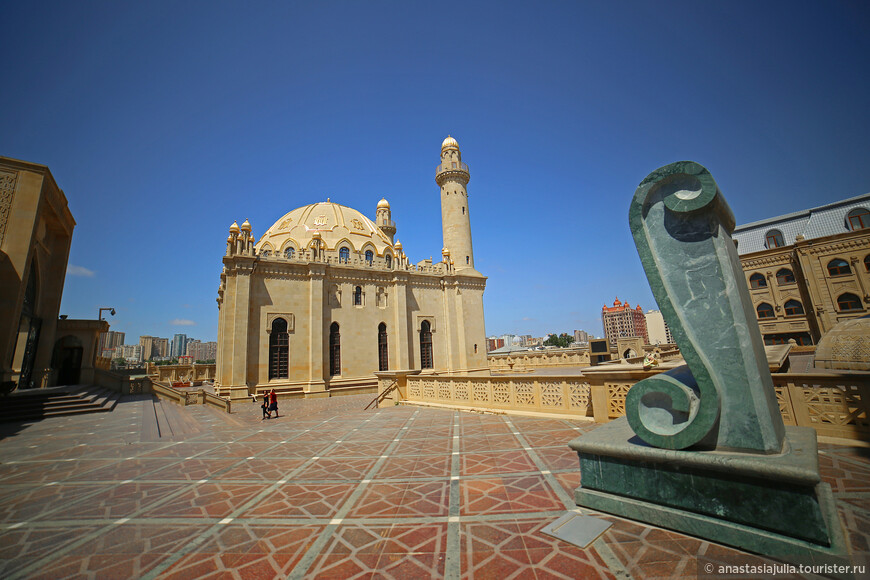 Мечети, крепости, дворцы, музеи и еще миллион чудес Азербайджана!