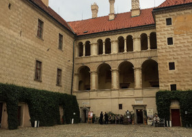 Внутренний двор замка Мельник