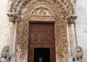 В Альтамуру, чтобы увидеть ее великолепные средневековые соборы