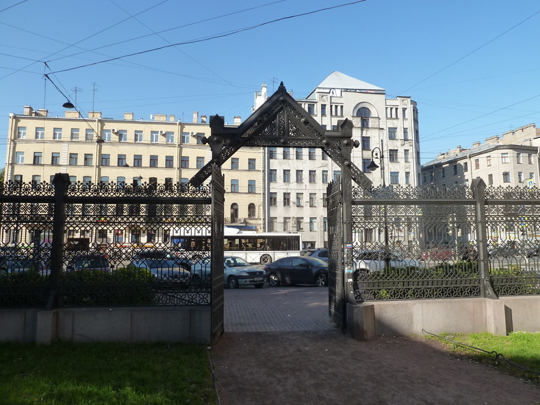 Лофт-проект Этажи в Петербурге.