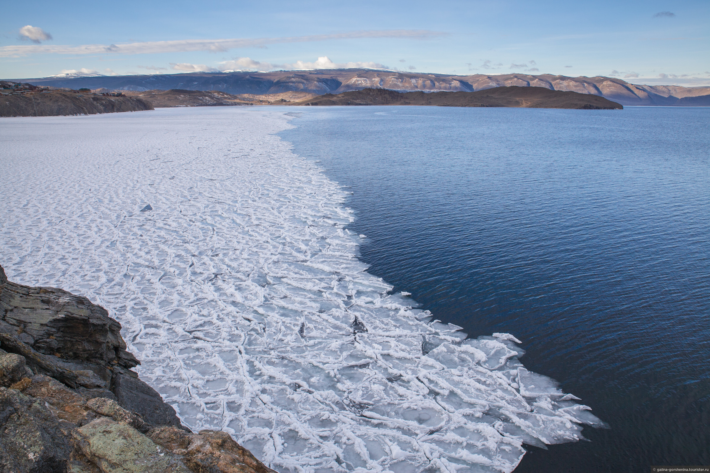 Замерзают ли озера. Озеро Таймыр. Озеро Таймыр зимой. Озеро Портнягино Таймыр. Таймыр лед.