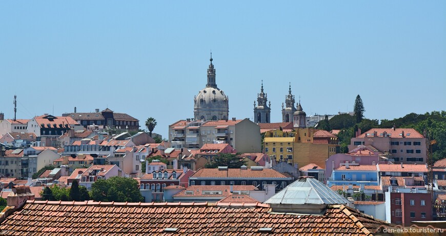 Вид на Лиссабон со смотровой Байрру-Алту.