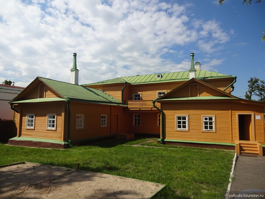 Дом Ульяновых, вид со двора