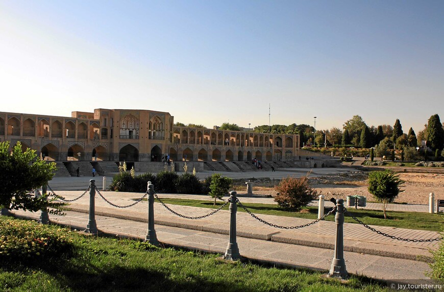 Исфахан. Мосты и набережная