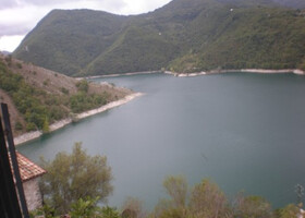 Colle di Tora, Lago del Turano