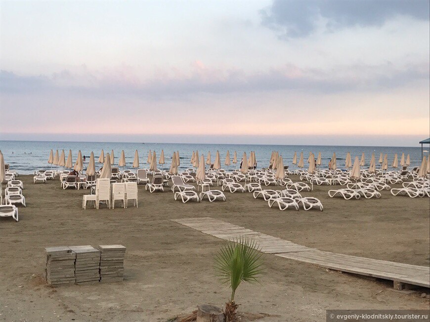 Пляжный отдых на Кипре. Ларнака и ее достопримечательности