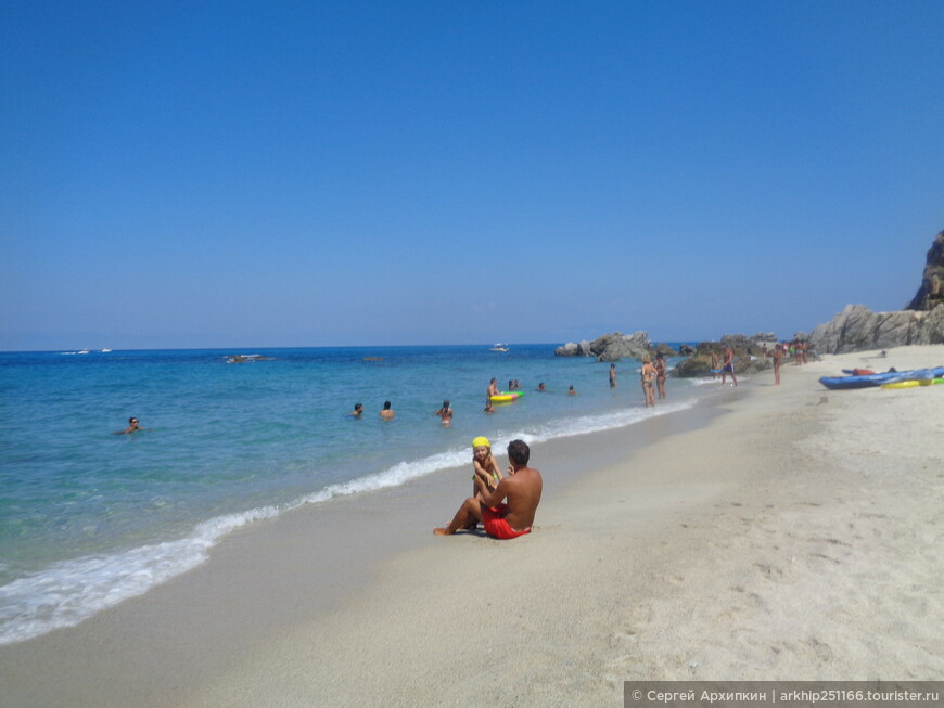 Лучшие пляжи возле Тропеа на побережье Богов