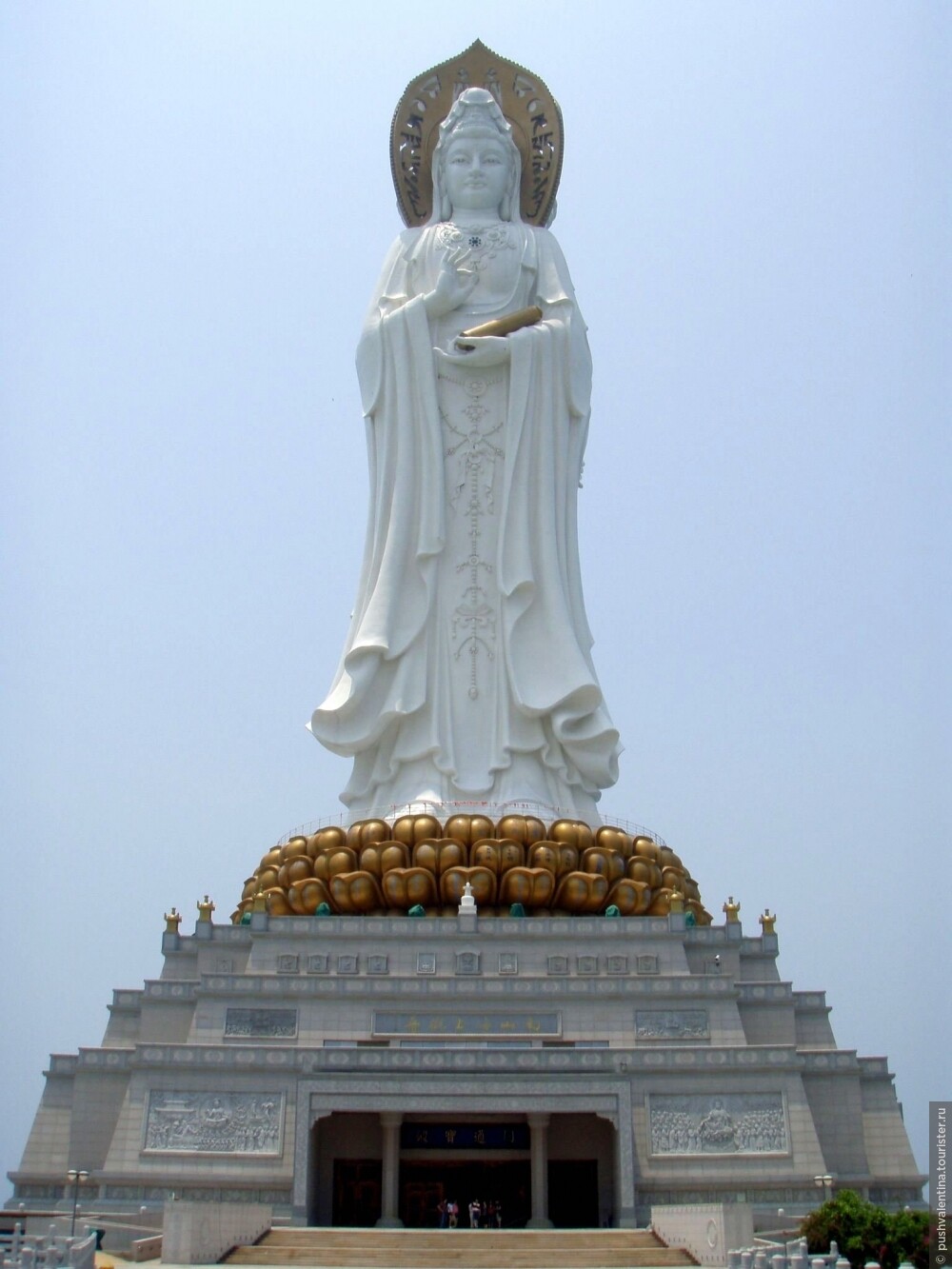 Статуя гуаньинь