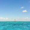 В нескольких милях от дороги находится Большой флоридский риф, а мы будем видеть маяки установленные на этих рифах.