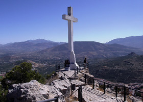 Хаэн (Jaén)-кафедрал, замок и крест Кастильо