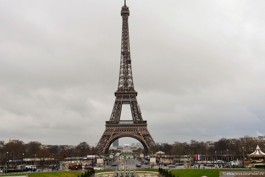 «Если идет дождь над Парижем, значит, небо несчастливо»…